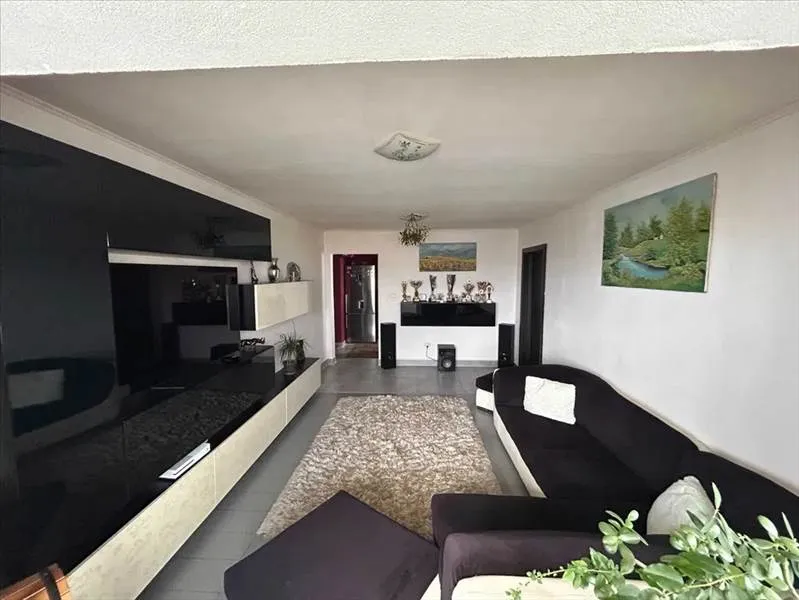 Cum să Transformi Apartamentul din Brașov într-o Locuință de Vis: Sfaturi și Idei pentru Vânzare