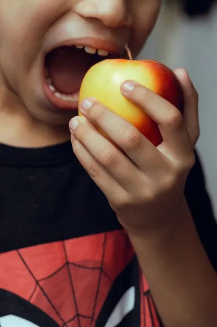 Alimentatia si sanatatea dintilor: ce alimente protejeaza smaltul — Clinica Online