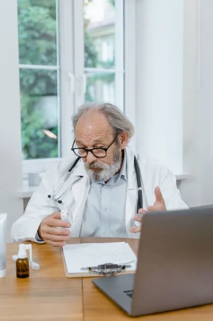 Cum functioneaza programarea online la clinici — Clinica Online