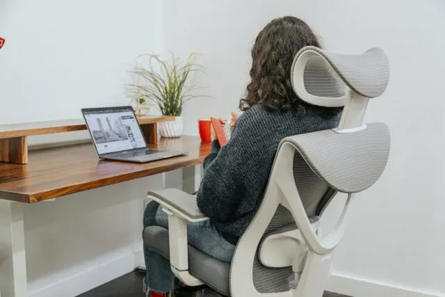 Photo correct office posture spine health