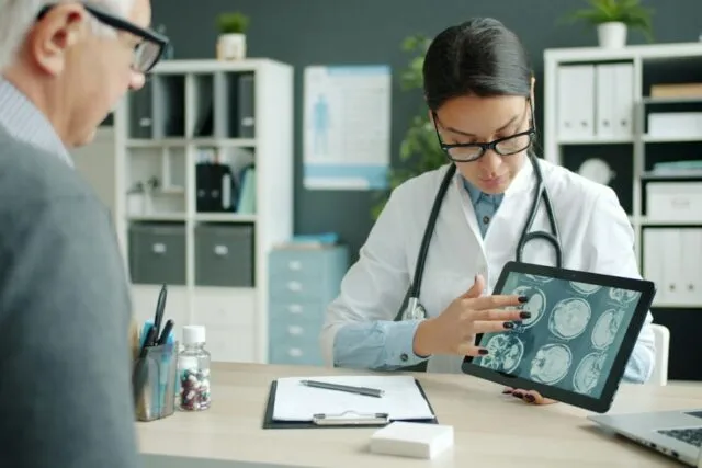 Photo online medical consultations guide experts data