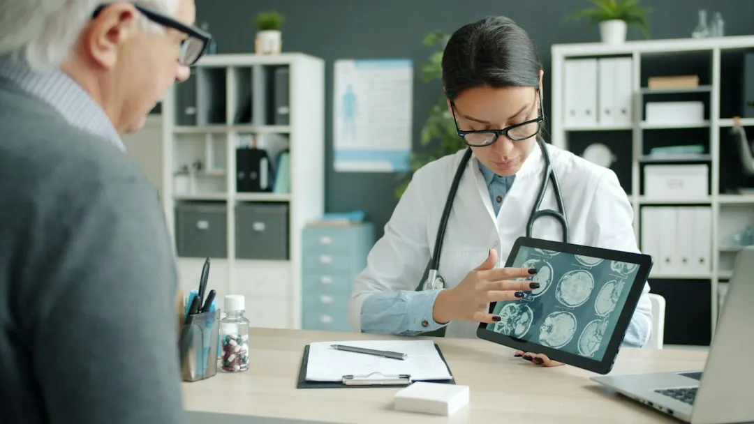 Photo online medical consultations guide experts data