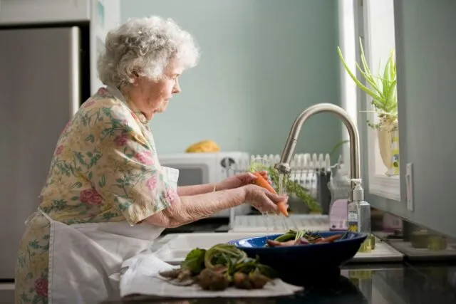 Photo dehydration signs elderly children